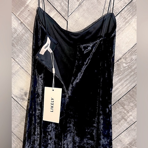 LIKELY NWT Blue Crushed Velvet Dress with spaghetti straps Size 6 - Picture 13 of 14